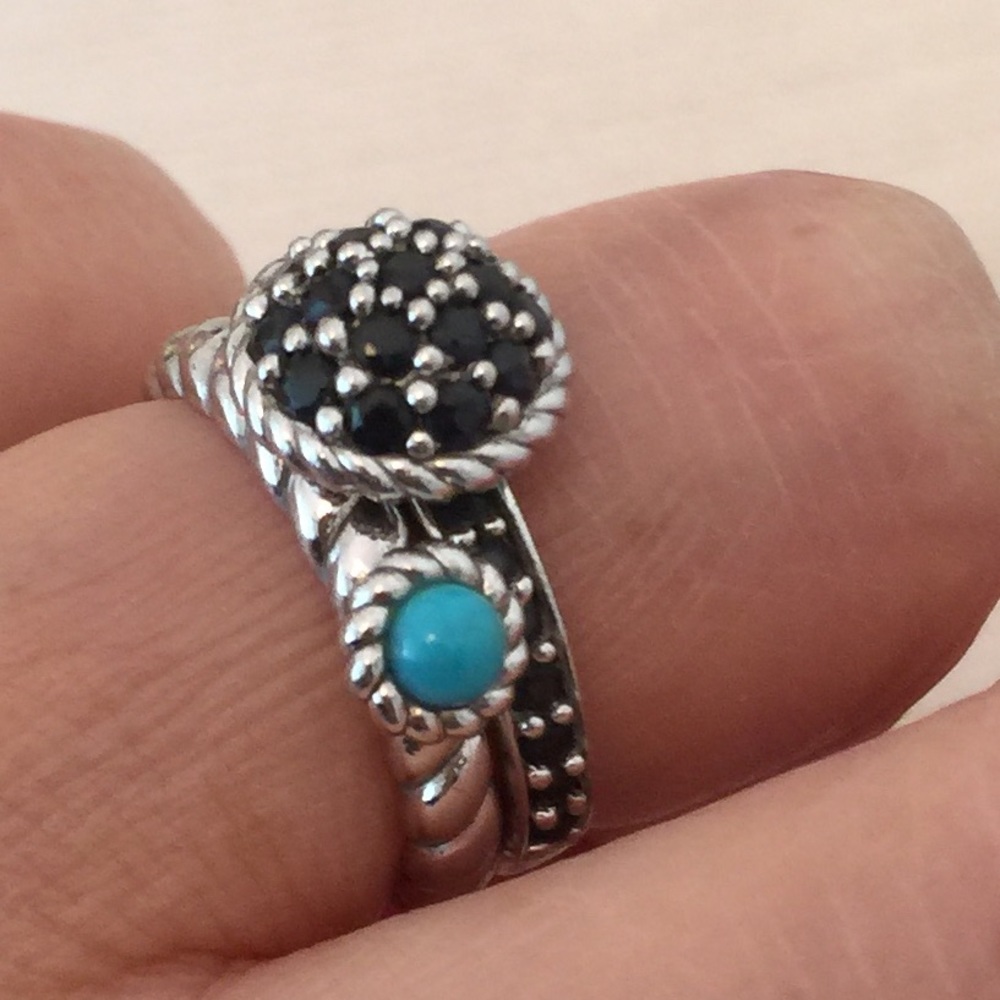 Set of two gemstone rings